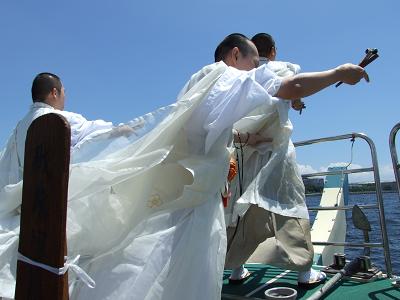 H220804-2.jpg
